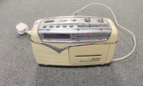 A vintage radio : Bush Dream Breaker radio.