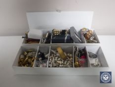 A tray of various costume jewellery
