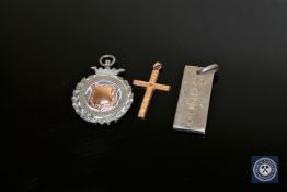A 9ct gold crucifix,
