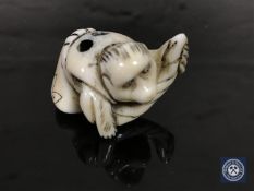 A Japanese ivory netsuke