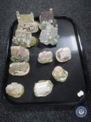 A tray of eleven Lilliput Lane Cottage ornaments