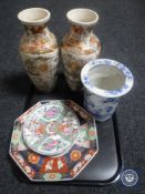 A tray of pair of Japanese vases,
