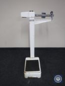 A set of Mordue Brothers enamel weighing scales