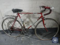 A Halfords competitor road bike