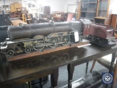 An early twentieth century finely constructed 3.