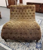 A good quality contemporary oversized chaise longue, in buttoned fabric, width 144cm,