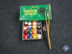 A boxed set of Henselite indoor bowls,