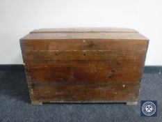 A pine blanket box