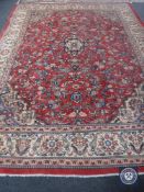 A good Mahal carpet 4.05 m x 2.93 m.