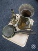 A tray of brass table lamp,