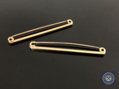 Two 9ct gold bar brooches, 3.