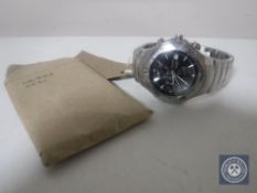 A gent's Accurist wristwatch with spare links