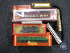 A tray of boxed and unboxed rolling stock by Hornby, engines,