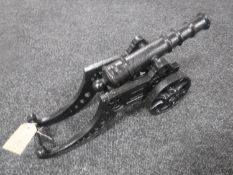 A cast metal canon