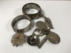 A group of silver jewellery