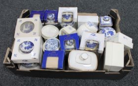 Boxed and unboxed Ringtons Masons blue and white china