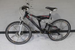 A gent's Saracen Ikon off-road bike