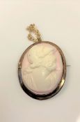 A 9ct gold cameo brooch