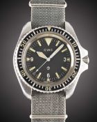 A RARE GENTLEMAN'S STAINLESS STEEL BRITISH MILITARY ROYAL NAVY CWC AUTOMATIC DIVERS WRIST WATCH