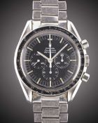 A GENTLEMAN'S STAINLESS STEEL OMEGA SPEEDMASTER PROFESSIONAL 