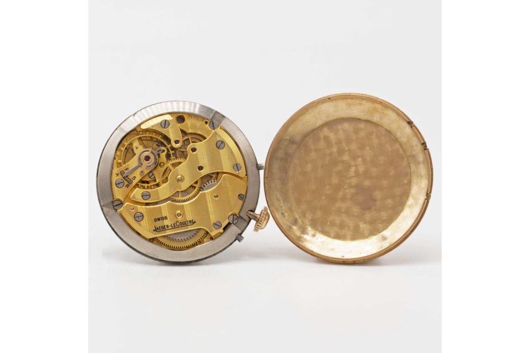 A GENTLEMAN'S LARGE SIZE 18K SOLID ROSE GOLD JAEGER LECOULTRE TRIPLE CALENDAR WRIST WATCH CIRCA - Image 7 of 7