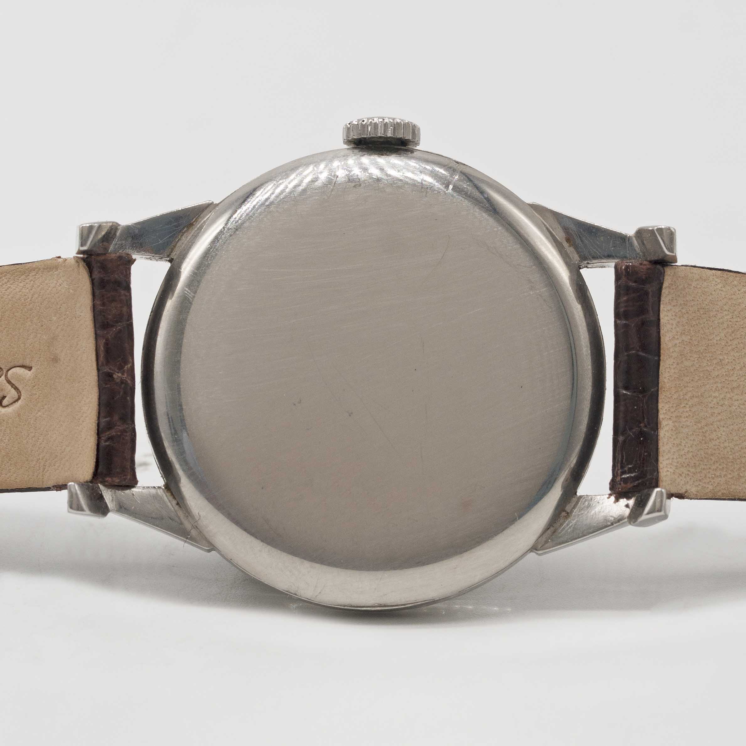 A GENTLEMAN'S LARGE SIZE STAINLESS STEEL LONGINES WRIST WATCH CIRCA 1948, REF. 23770 WITH "PINCER" - Image 5 of 6