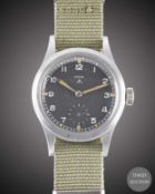 A GENTLEMAN'S BRITISH MILITARY RECORD W.W.W. WRIST WATCH CIRCA 1945, PART OF THE 