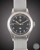 A GENTLEMAN'S STAINLESS STEEL BRITISH MILITARY OMEGA RAF PILOTS WRIST WATCH DATED 1953, REF. 2777-