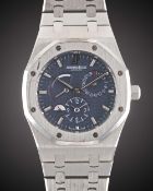 A GENTLEMAN'S STAINLESS STEEL AUDEMARS PIGUET ROYAL OAK DUAL TIME POWER RESERVE BRACELET WATCH CIRCA