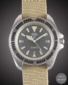 A GENTLEMAN'S STAINLESS STEEL BRITISH MILITARY ISSUED CWC QUARTZ ROYAL NAVY DIVERS WRIST WATCH DATED
