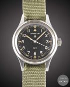 A GENTLEMAN'S STAINLESS STEEL HAMILTON GENERAL SERVICE TROPICALIZED MILITARY WRIST WATCH CIRCA