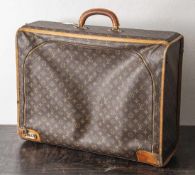 Louis Vuitton, Weichschalenkoffer, eine Seite mit Reißverschluss u. Zahlenschloss,Bespannung mit