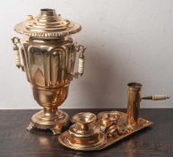 Samowar Russland, Tula Tulje (mehrfach gestempelt), Vorincov 1860-1890 Metall versilbert.Griffe