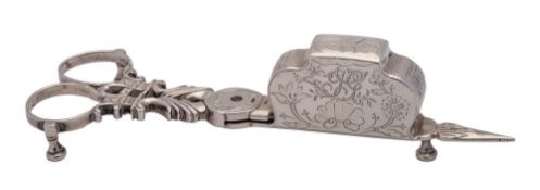 A pair of Georgian candle snuffers, maker I:B possibly John Bucket London, 1763: initialled,