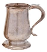 A George III silver mug, maker John Robertson I, Newcastle, 1798: initialled,