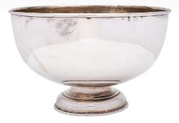 An Edward VII silver circular punch bowl, maker S & B, Birmingham, 1909: of plain circular form,