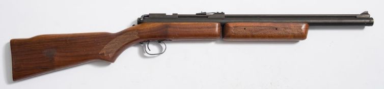 A Benjamin Franklin pneumatic air rifle .177 calibre:, serial number 'T379676', 88cm long.