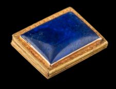 A French gold and lapis lazuli vinaigrette: approximately 25mm long x 19mm wide, 7gms gross weight.