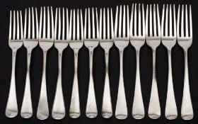 Twelve George III/IV Old English pattern dessert forks,