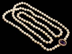 A long cultured pearl,
