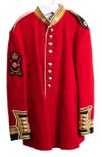 An Irish Guards Warrant Officer tunic: of large size, chest 47 1/4 inch. waist, 41 3/4 inch.