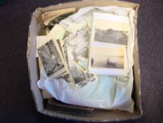 A collection of Edwardian and later postcards: includes greetings, Christmas, topographical,