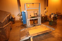 American 2,000 lbs. Hydraulic Lift, with Hydraulic Pump, with Aprox. 90