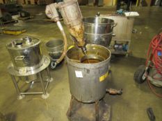 SS Mix Tank with mixer on casters (LOCATED IN IOWA) (Rigging and loading fees included in the