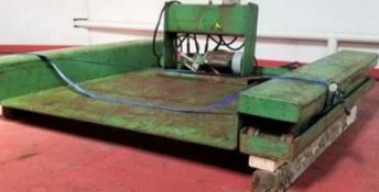 Ergonomic Pallet Lift. Hydraulic. Platform is 50
