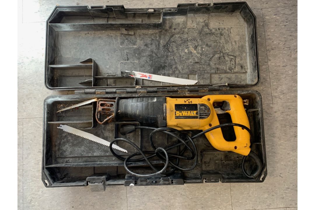 (9) Assorted Dewalt corded and cordless power tools including drills, angle grinders, and Sawzalls - Image 3 of 5