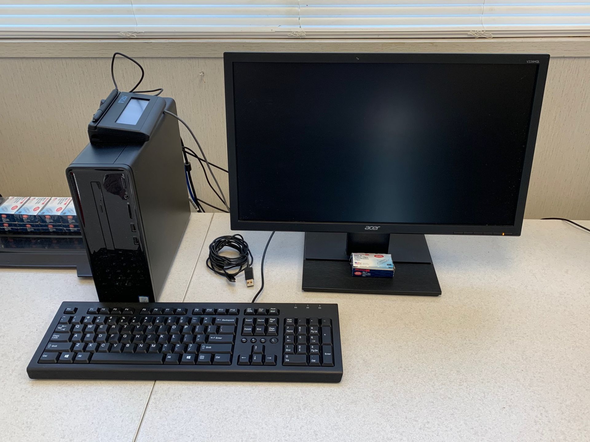 Assorted desktop computer equipment including (2) Dell Optiplex 3010 computers - Image 3 of 5