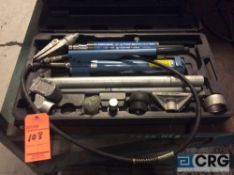 OTC 1519A 10-Ton capacity collision repair set with hydraulic pump