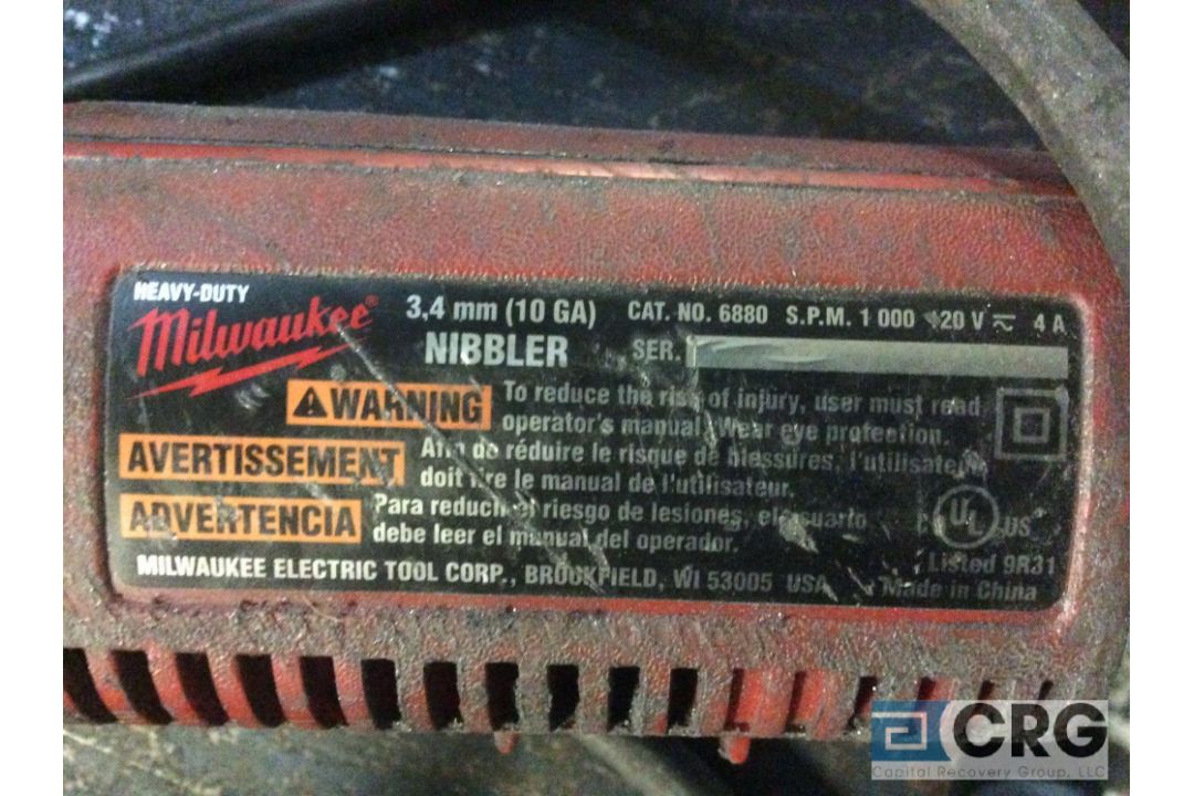 Lot of (2) Milwaukee nibblers, 10 gauge steel 3/4 mm capacity - Image 2 of 2