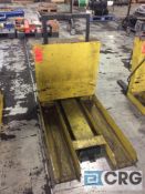 Southworth electric/ hydraulic tipping table lift, 2000 lb capacity